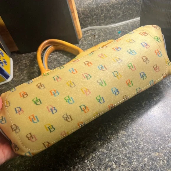 Vintage Dooney & Bourke Yellow Multicolor Logo Tote - Picture 4 of 16